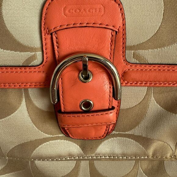 Coach Signature Belle Carryall - Picture 2 of 10